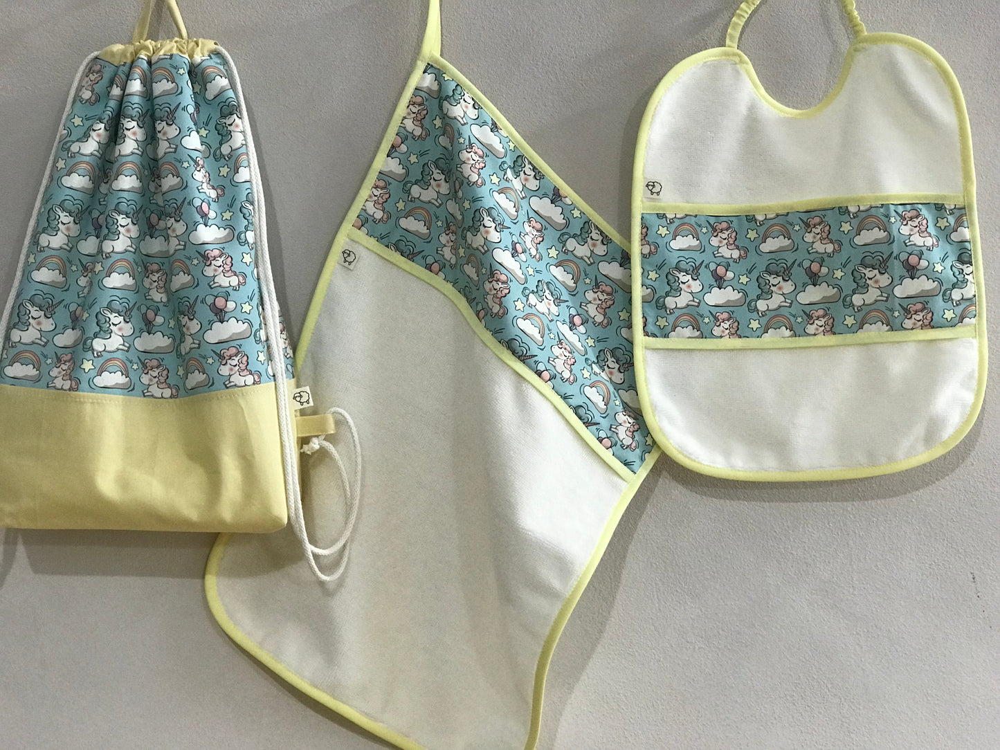 Set asilo Unicorni