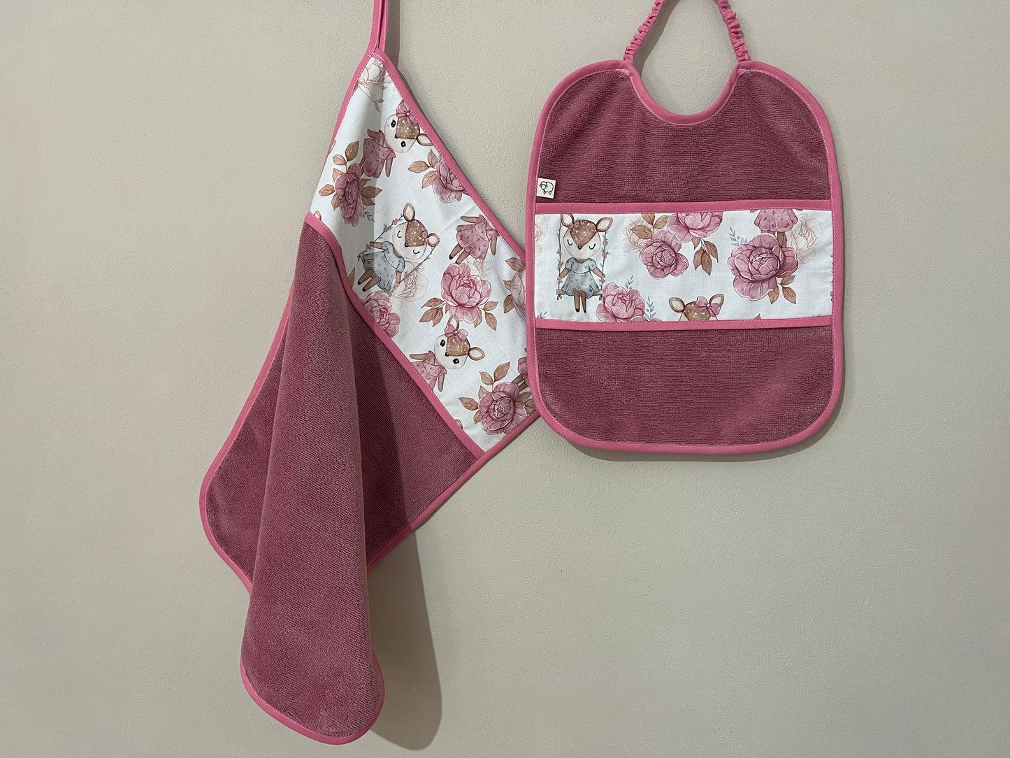 Cerbiatte su altalena